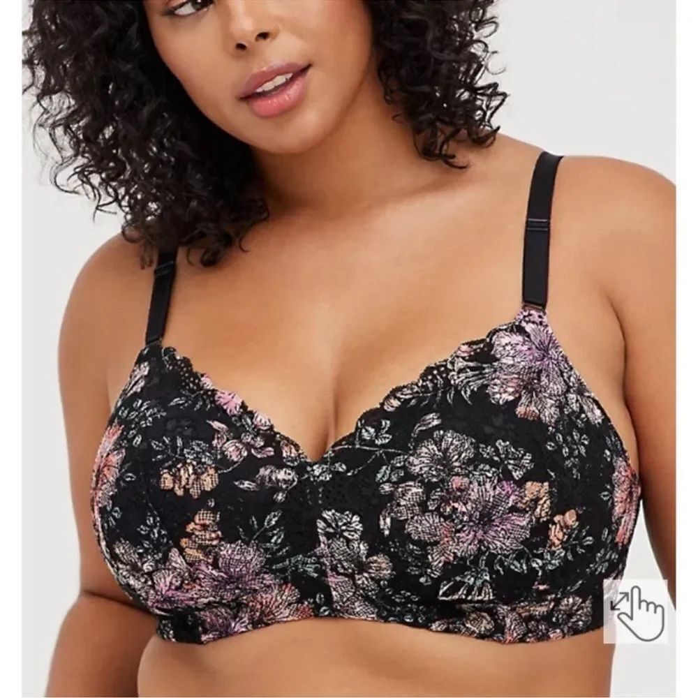 Torrid Lightly Lined Wire-Free Bra Lace Floral 360° Back Smoothing Size 42D